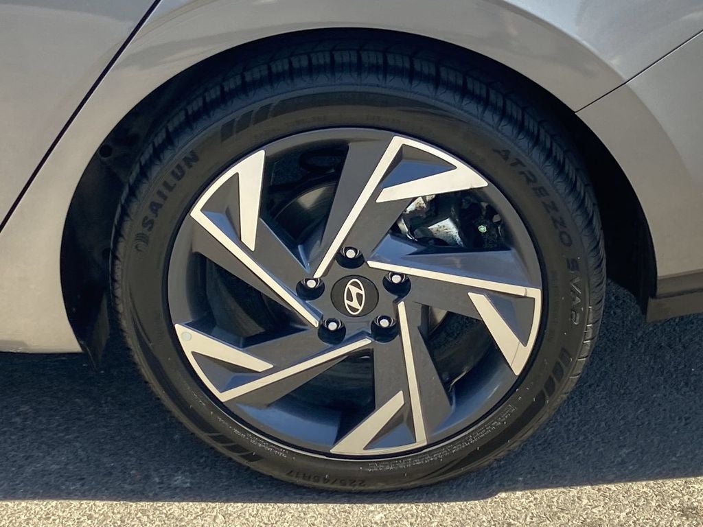 2024 Hyundai Elantra Limited