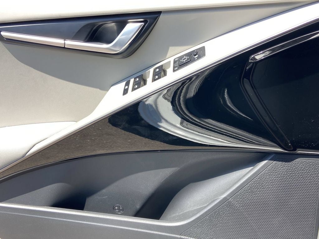 2023 Kia Niro EV Wind