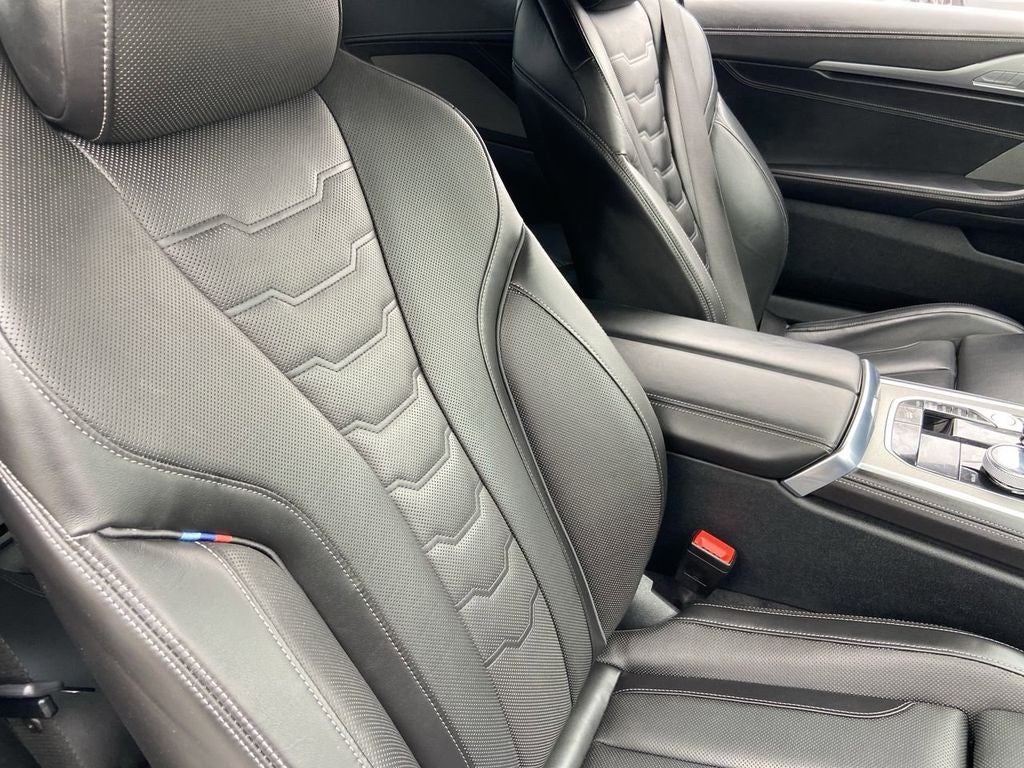 2023 BMW 8 Series 840i