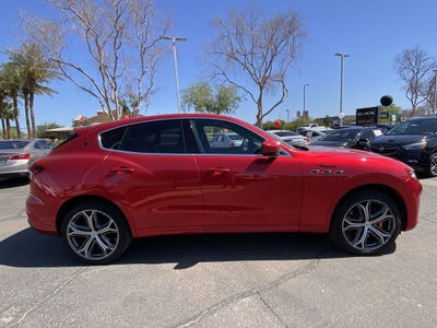 2022 Maserati Levante Modena